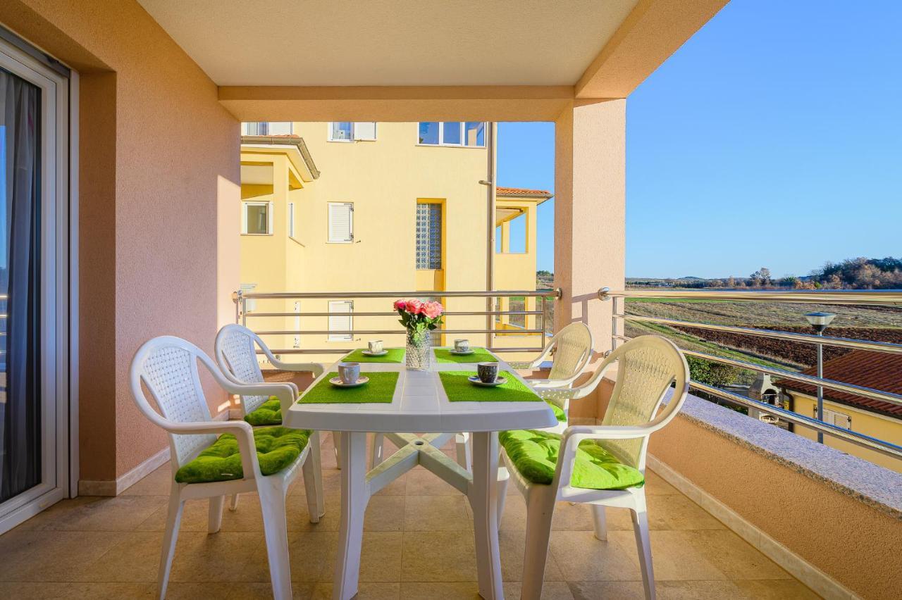 Stancija Amorozo 5 Poreč Exteriér fotografie