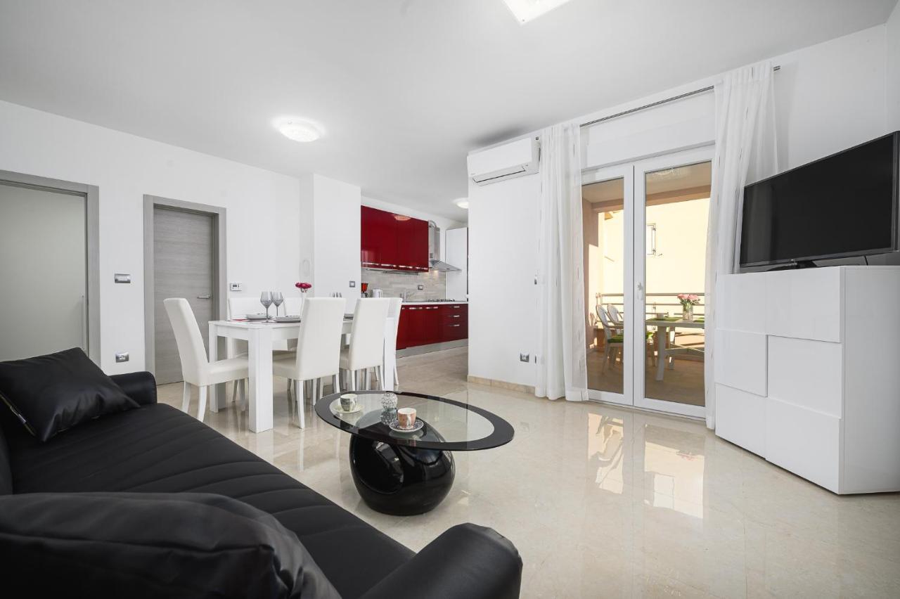 Stancija Amorozo 5 Poreč Exteriér fotografie