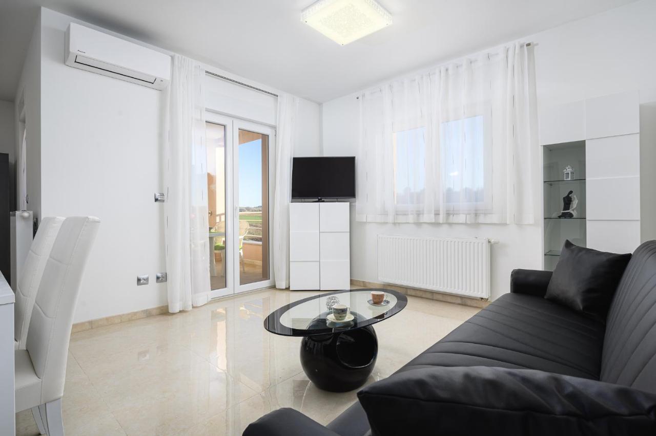 Stancija Amorozo 5 Poreč Exteriér fotografie
