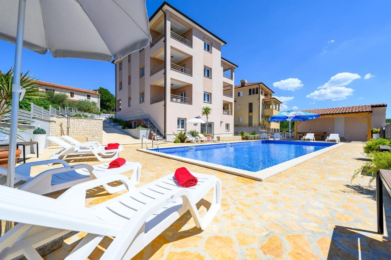 Stancija Amorozo 5 Poreč Exteriér fotografie