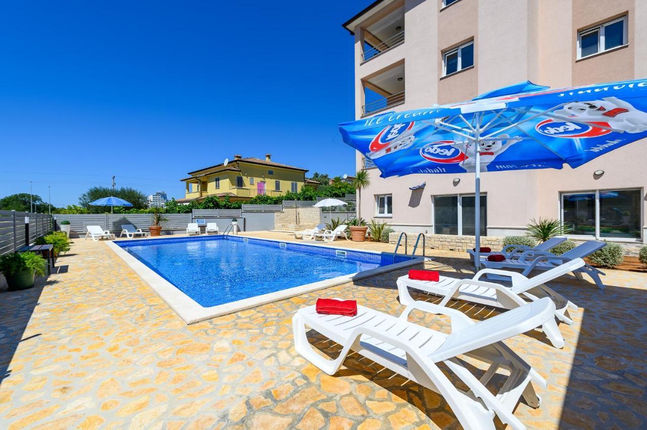 Stancija Amorozo 5 Poreč Exteriér fotografie