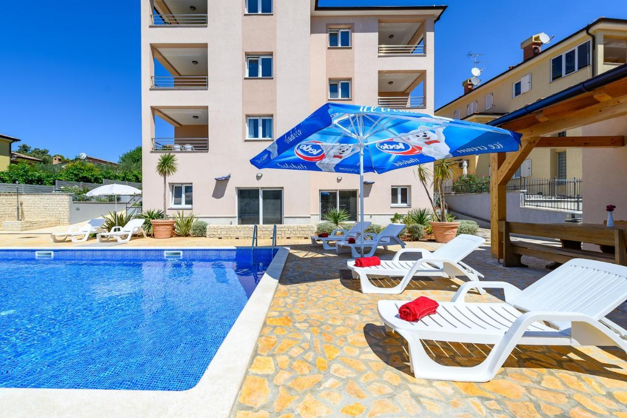 Stancija Amorozo 5 Poreč Exteriér fotografie