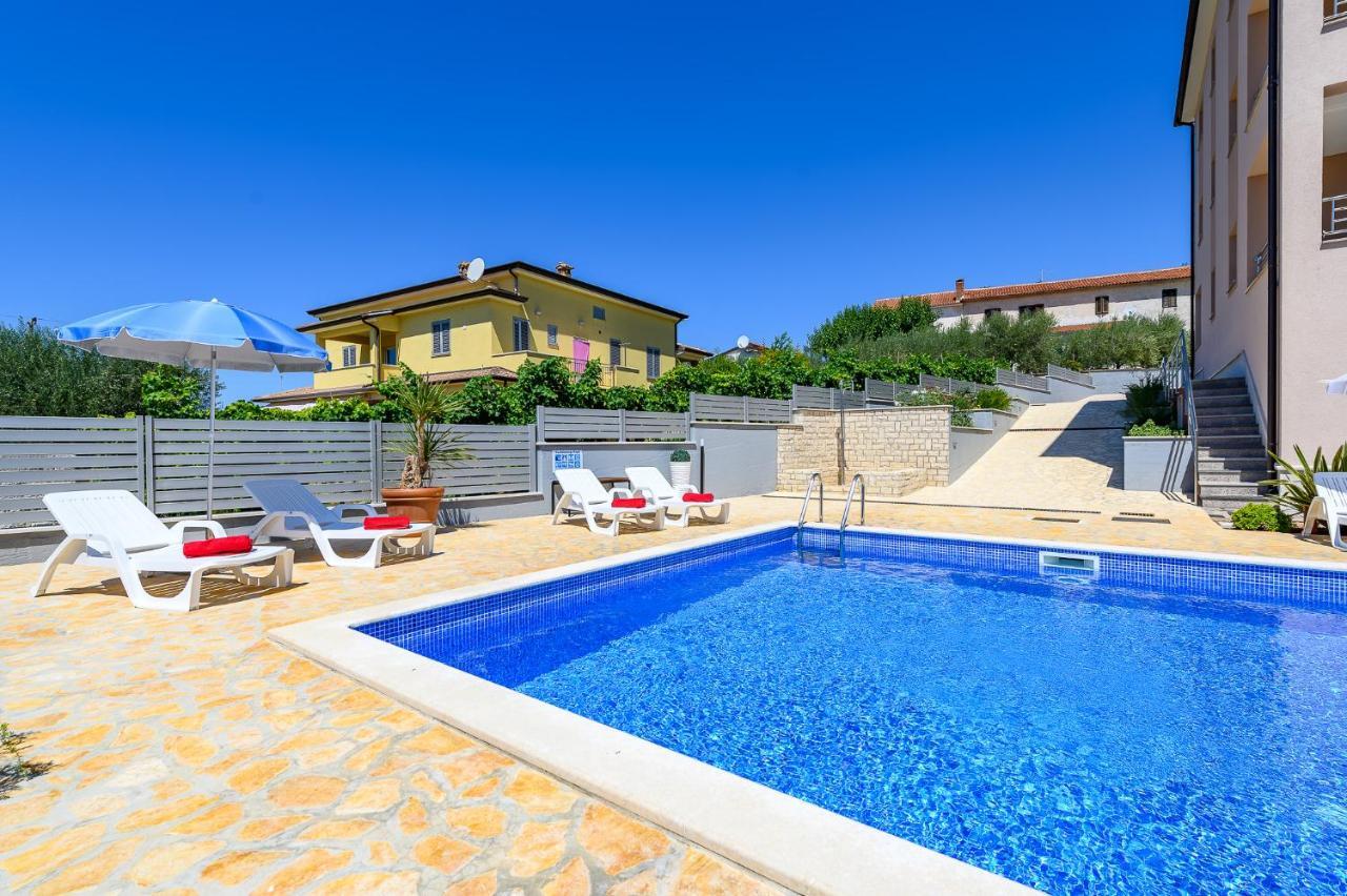Stancija Amorozo 5 Poreč Exteriér fotografie