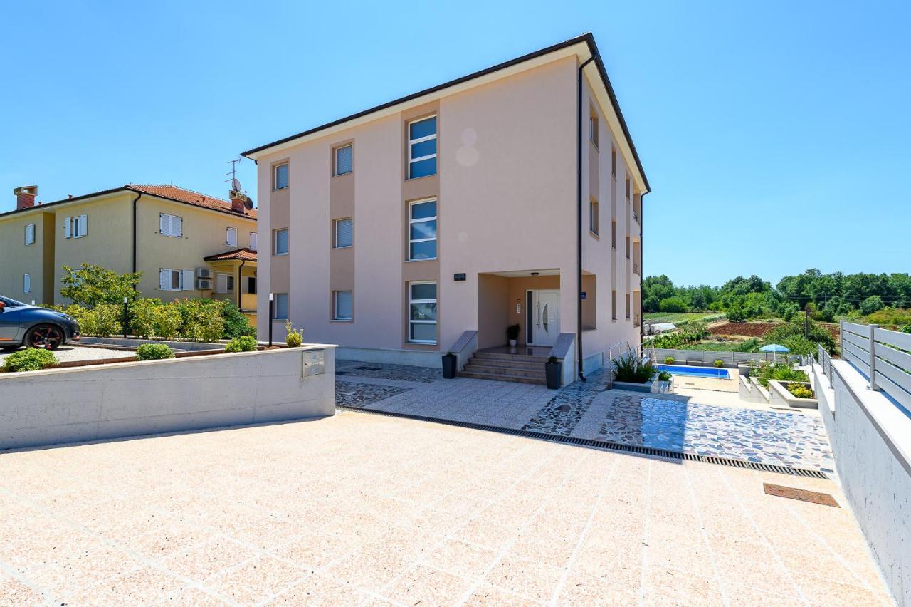 Stancija Amorozo 5 Poreč Exteriér fotografie