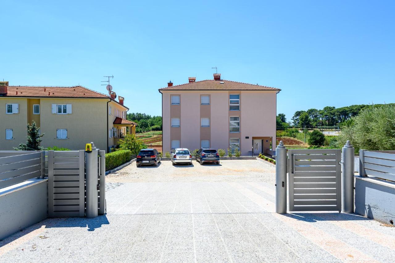 Stancija Amorozo 5 Poreč Exteriér fotografie